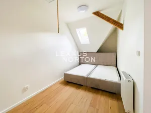 Pronájem bytu 2+kk, Praha - Břevnov, 8. listopadu, 81 m2