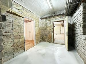 Pronájem výrobních prostor, Praha - Karlín, Pernerova, 89 m2