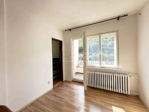 Pronájem bytu 2+1, Praha - Karlín, Pernerova, 79 m2