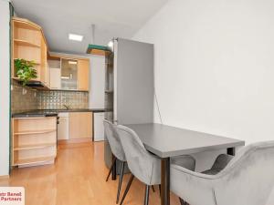 Pronájem bytu 2+kk, Praha - Stodůlky, Bašteckého, 44 m2