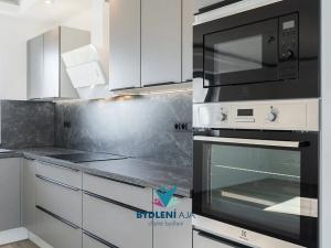 Prodej rodinného domu, Dubí, V Aleji, 206 m2