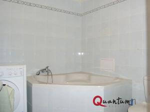 Pronájem bytu 1+kk, Jílové u Prahy, 29 m2