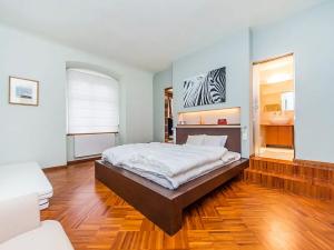 Pronájem bytu 2+1, Praha - Malá Strana, Nosticova, 67 m2