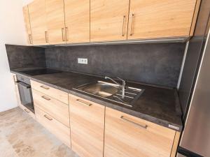 Pronájem bytu 1+kk, Praha - Hlubočepy, Fabiánové, 30 m2