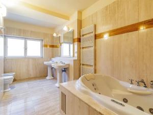 Pronájem bytu 5+1, Praha - Malá Strana, Újezd, 286 m2