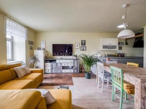 Prodej apartmánu, Pavlov, 354 m2