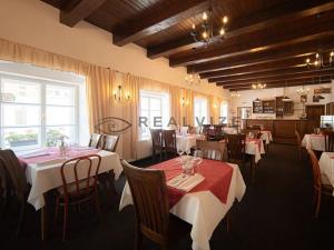 Prodej domu, Nové Hrady, 880 m2