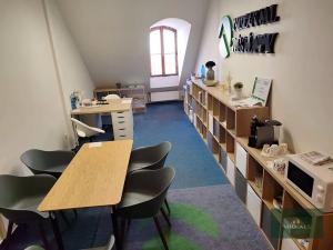 Pronájem kanceláře, Rokycany, Malé náměstí, 27 m2