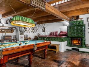 Prodej komerční nemovitosti, Stříbrná Skalice, 1700 m2