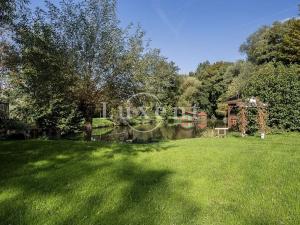 Prodej komerční nemovitosti, Stříbrná Skalice, 1700 m2