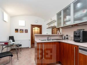 Prodej kanceláře, Praha - Vinohrady, Na Kozačce, 95 m2