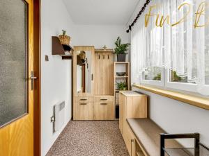 Prodej rodinného domu, Vrhaveč - Neznašovy, 253 m2