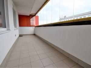 Pronájem bytu 2+kk, Praha - Vysočany, Poděbradská, 65 m2