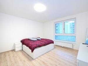 Pronájem bytu 3+kk, Praha - Vysočany, Oktábcových, 97 m2