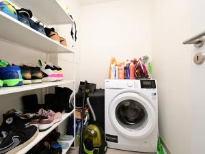 Pronájem bytu 3+kk, Praha - Vysočany, Oktábcových, 97 m2