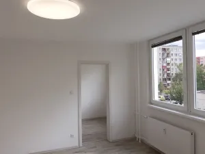 Pronájem bytu 2+1, Hodonín, Šumná, 45 m2