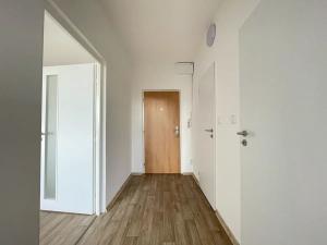 Pronájem bytu 1+1, Litvínov, U Bílého sloupu, 40 m2