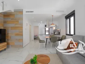 Prodej vily, Torrevieja, Španělsko, 95 m2