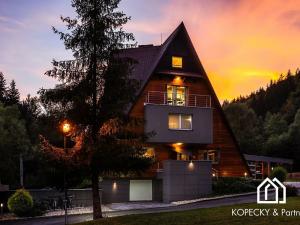 Prodej vily, Halenkov, 431 m2