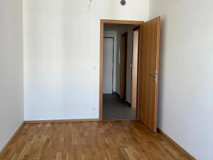 Pronájem bytu 2+kk, Praha - Vysočany, Smržových, 52 m2