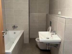 Pronájem bytu 2+kk, Praha - Vysočany, Smržových, 52 m2