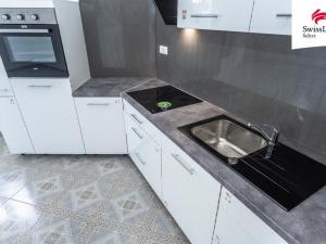 Prodej bytu 3+kk, Břežany II, 83 m2