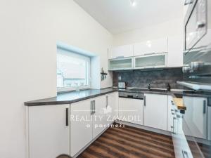 Pronájem bytu 3+1, Pardubice, V Ráji, 90 m2