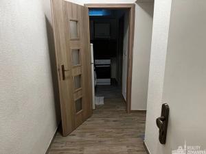 Pronájem bytu 2+kk, Praha - Strašnice, Révová, 38 m2
