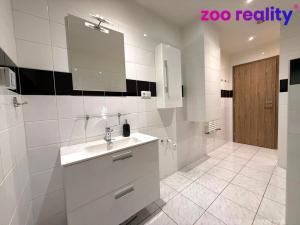 Prodej rodinného domu, Perštejn - Lužný, 305 m2