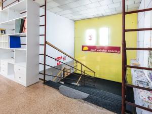 Prodej obchodního prostoru, Kolín, Sladkovského, 1465 m2