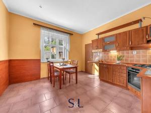 Prodej vícegeneračního domu, Telnice, 303 m2