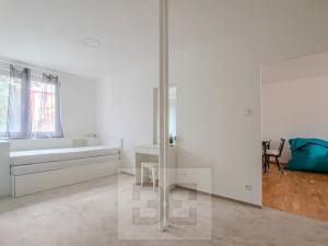 Pronájem bytu 2+kk, Praha - Strašnice, Vrbčanská, 52 m2