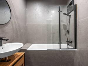 Pronájem bytu 4+1, Praha - Staré Město, Dlouhá, 100 m2