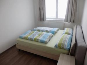 Pronájem bytu 2+kk, Praha - Háje, Jurkovičova, 52 m2