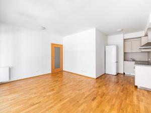 Pronájem bytu 2+kk, Praha - Karlín, U Mlýnského kanálu, 58 m2