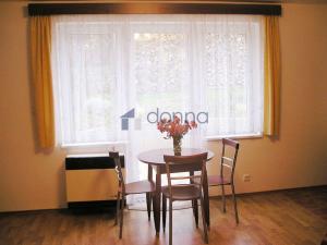 Pronájem bytu 2+kk, Praha, Pod novou školou, 45 m2