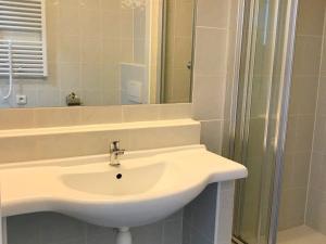 Pronájem bytu 1+kk, Praha - Jinonice, Peroutkova, 18 m2