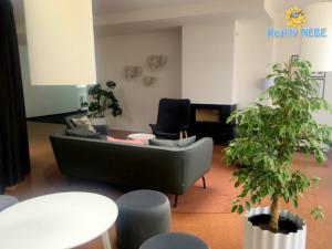 Pronájem bytu 1+kk, Praha - Jinonice, Peroutkova, 18 m2