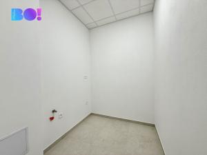 Pronájem kanceláře, Třinec, nám. Svobody, 61 m2