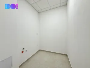 Pronájem kanceláře, Třinec, nám. Svobody, 61 m2