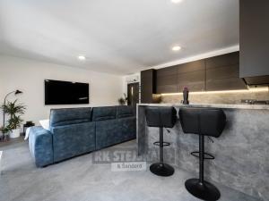 Pronájem bytu 2+kk, Hluboká nad Vltavou, U Parku, 69 m2