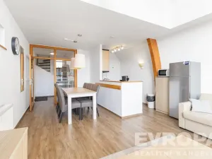 Prodej atypického bytu, Lipno nad Vltavou - Slupečná, 95 m2