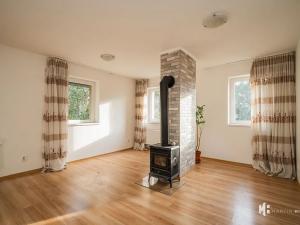 Pronájem rodinného domu, Nové Strašecí, 150 m2