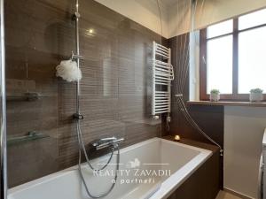 Pronájem bytu 2+kk, Praha, Chaberská, 45 m2