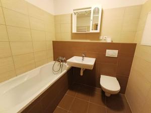 Pronájem bytu 1+kk, Praha - Ďáblice, Hořínecká, 41 m2