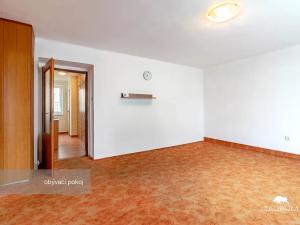 Prodej bytu 2+1, Janovice nad Úhlavou, Sídliště, 79 m2