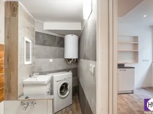 Prodej bytu 1+kk, Praha, Husitská, 20 m2