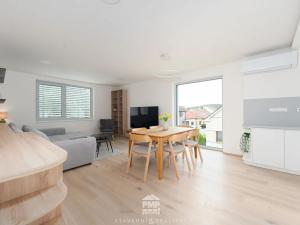 Prodej rodinného domu, Nebovidy, 359 m2