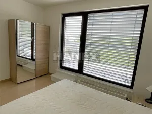 Pronájem bytu 3+kk, Praha - Hloubětín, Nademlejnská, 140 m2