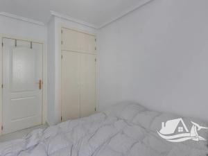 Prodej bytu 3+kk, Torrevieja, Španělsko, 45 m2